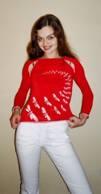 Блузка красная с росписью "Рой"